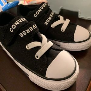 NIB toddler converse sneakers